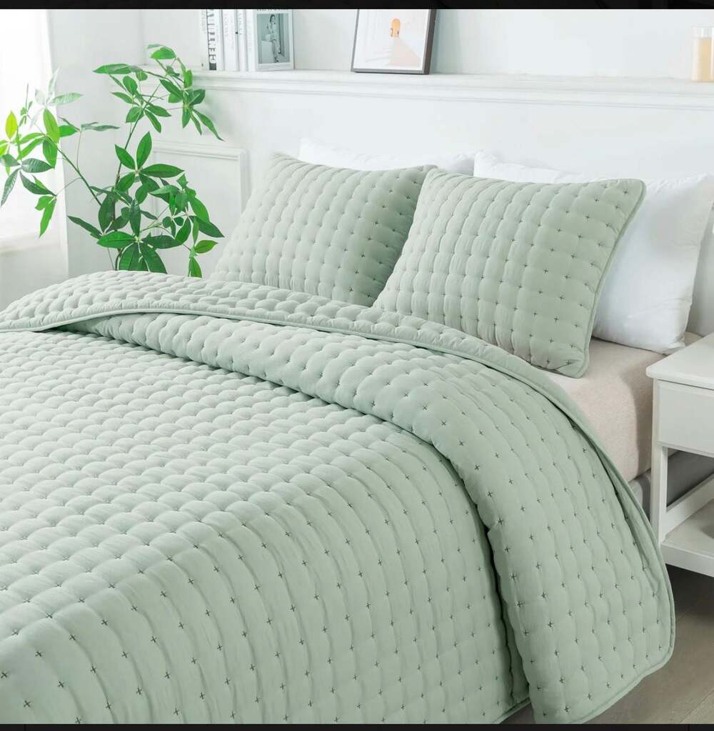 Sage Green Quilt Set - Cal King Size